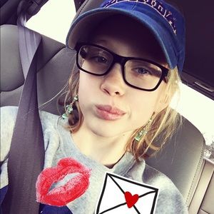 Meet your Posher, Anna